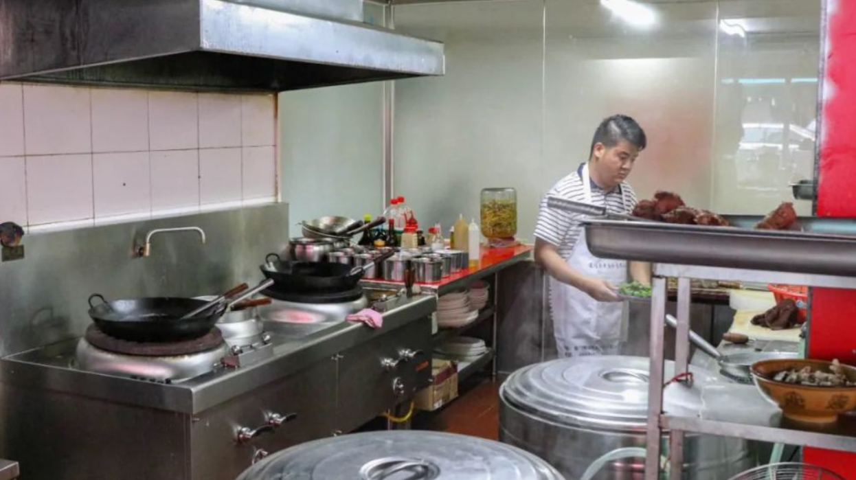 六环外的北京是真实中国：城市边缘的异乡人，孤独迷茫依然向阳