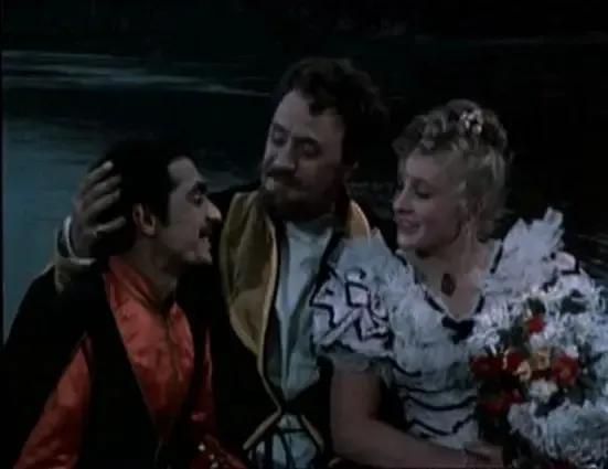 世界电影（0126）苏联电影《脖子上的安娜》（1954）剧照欣赏