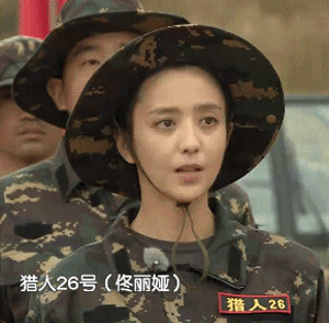 佟丽娅终于又冒泡了！9张自拍换了5身衣服，网友却喊话跪求发原图