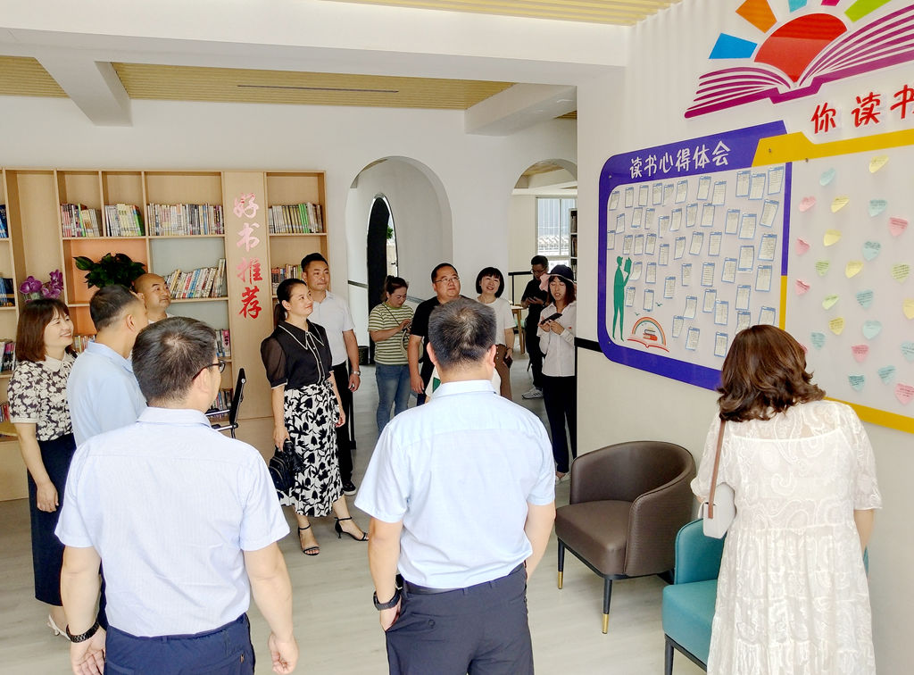 漢陰縣初級中學(xué):校際交流搭建學(xué)校發(fā)展快車道(圖6) 漢陰縣初級中學(xué):校際交流搭建學(xué)校發(fā)展快車道(圖6)