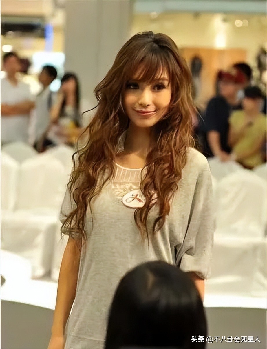 明星的早期照片，谢霆锋土，杨颖非主流，都是“黑历史”