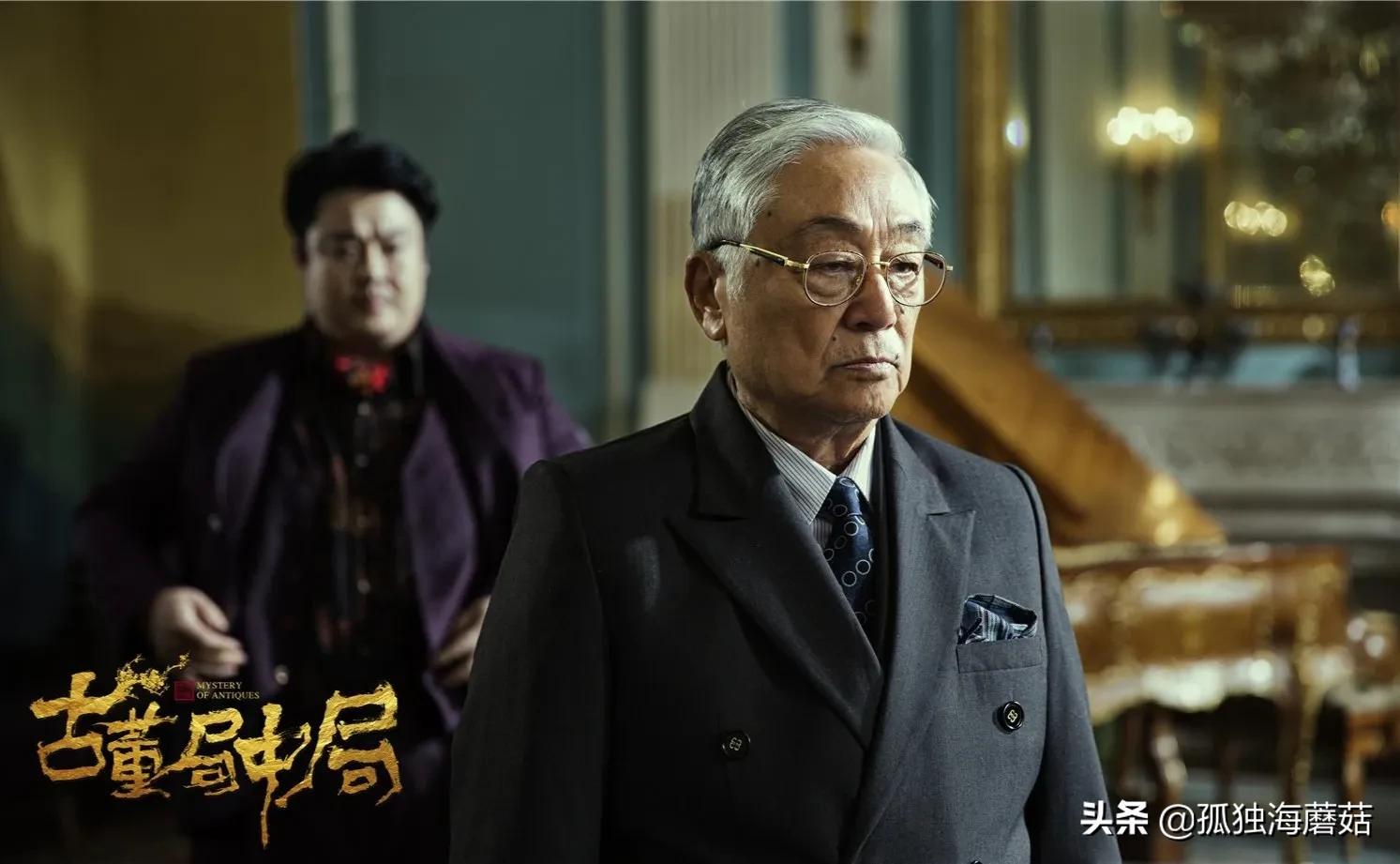 层层悬念、步步反转、一路烧脑开挂，更妙的是两小时的电影无尿点