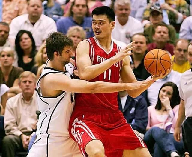 一笑倾城！NBA美貌最出众的10位太太，奥库、海沃德真人生赢家