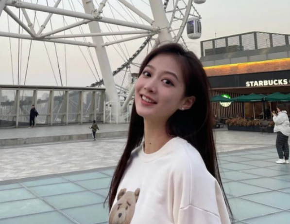 2022中传艺考第一名林恩赐，长相出众，舅舅的教育方式堪称典范