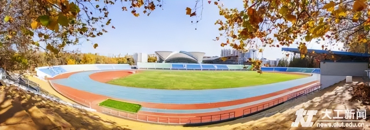 “面朝”大海，坐拥网红咖啡馆！大连一高校“精致生活”曝光，网友：太羡慕！