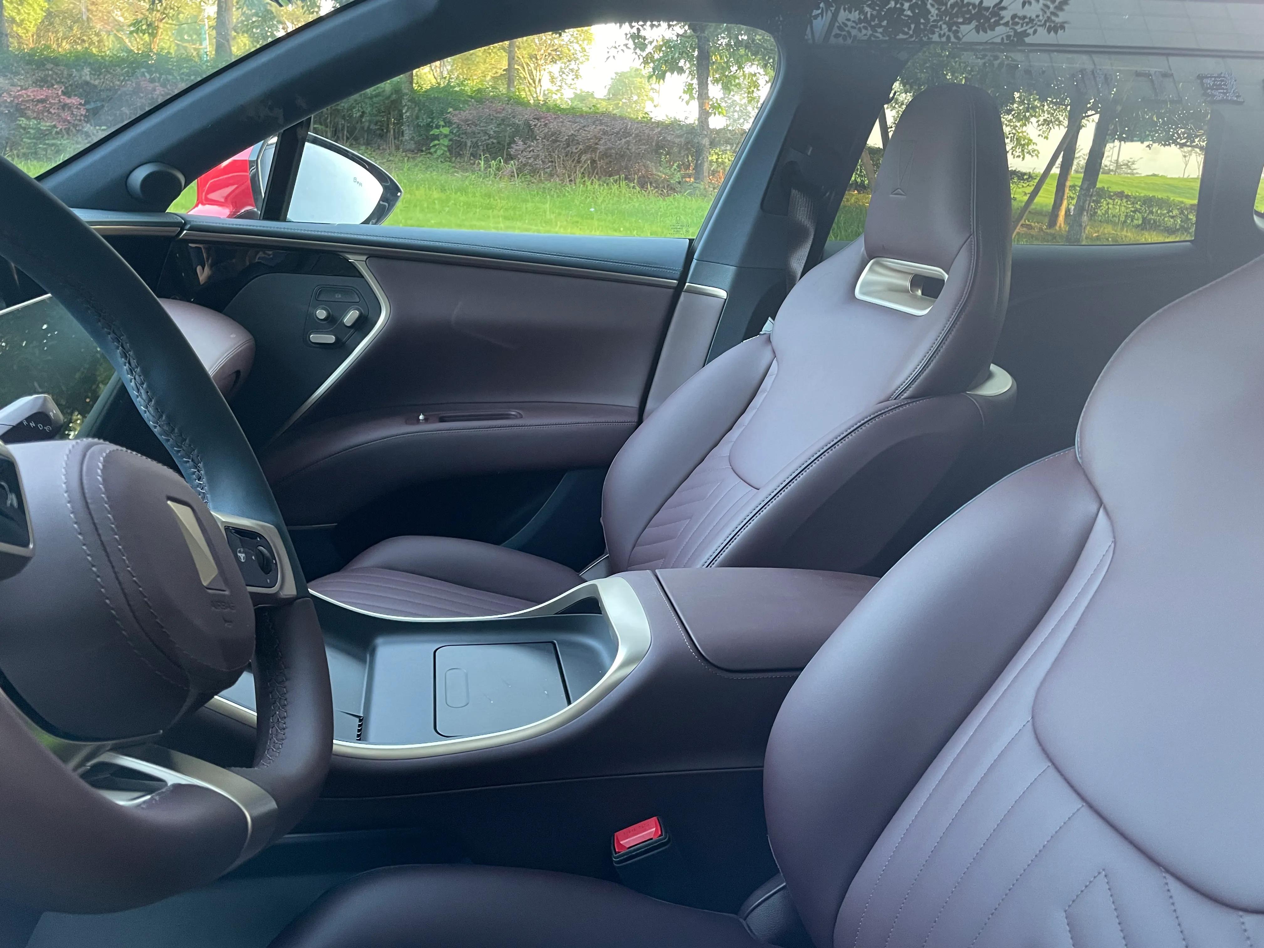 遇见背景最强的国产合伙电动车“安慰他”阿维塔