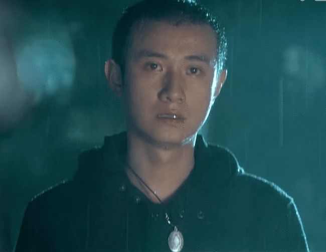 重温《蜗居》宁愿坐在宋思明车上哭的海藻，她的狠活活逼走了小贝