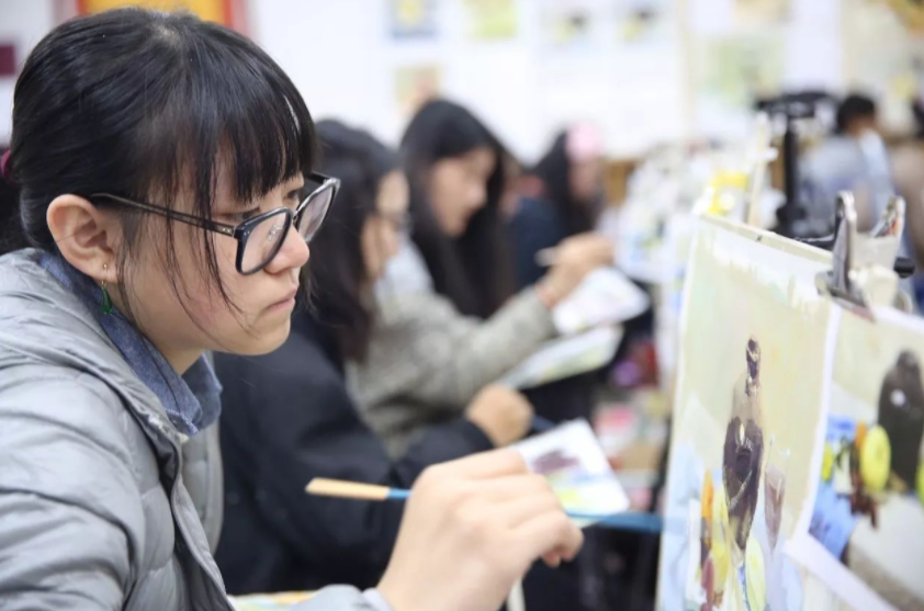 美术生毕业就等于失业？25个专业名单公示，绘画不过是其中之一