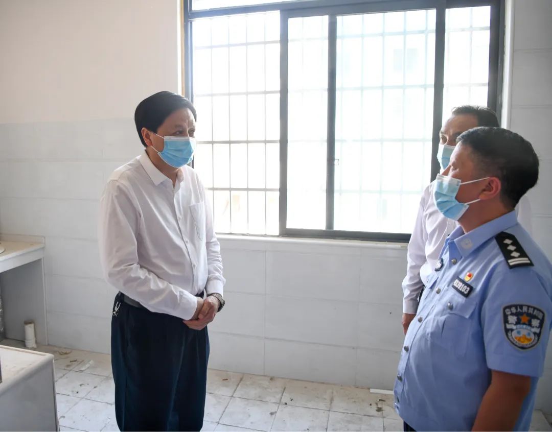 李万千在调研公安司法行政工作时强调 强化政治引领 依法履职尽责 在推动怀化高质量跨越式发展中彰显担当