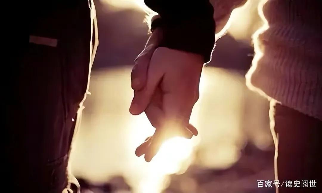 解密中国大案037——五旬老汉“易容” 骗财骗色22岁女大学毕业生