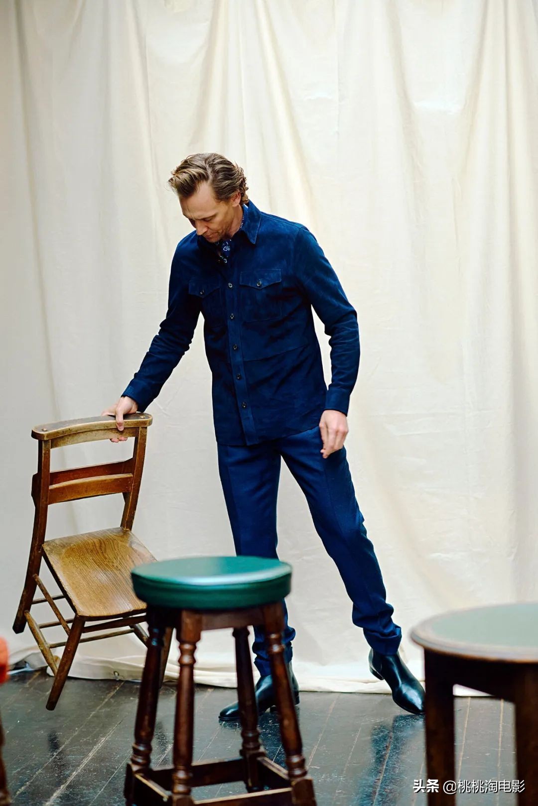 英伦绅士汤姆·希德勒斯顿时尚大片，质感型男深情款款