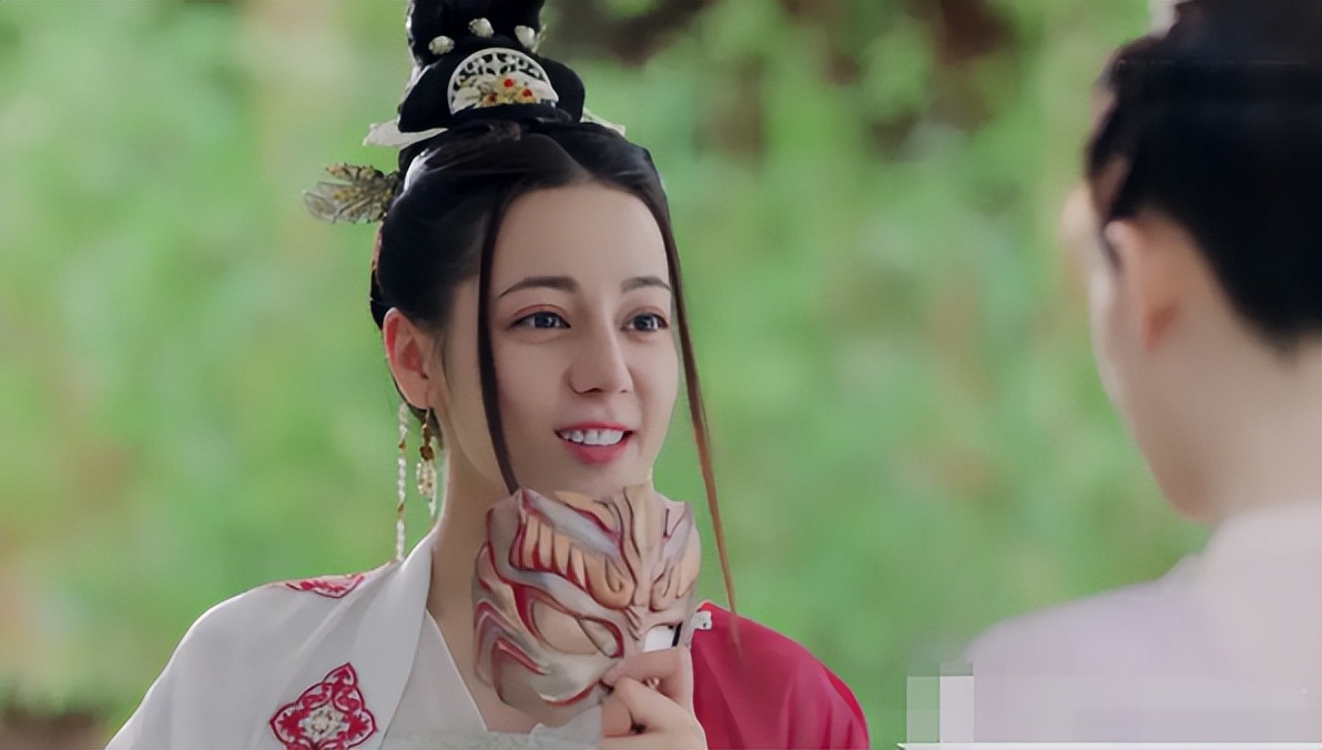 “龙须刘海”不要随便碰，颜值高的仙气飘飘，颜值低的秒变蟑螂精