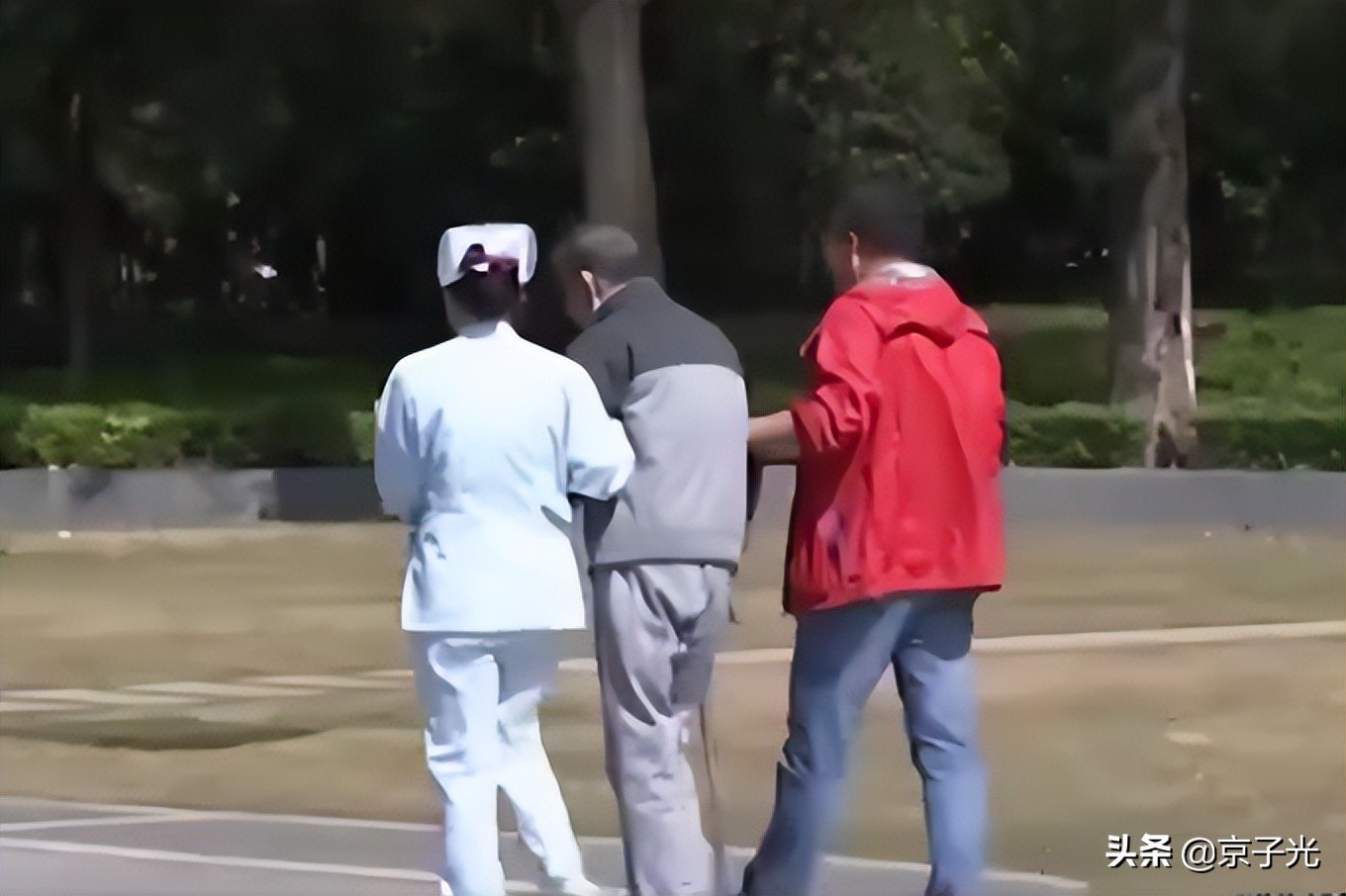 福建男子获赠房产赶走父母，哥哥主张撤销赠与获准：不能让他得逞