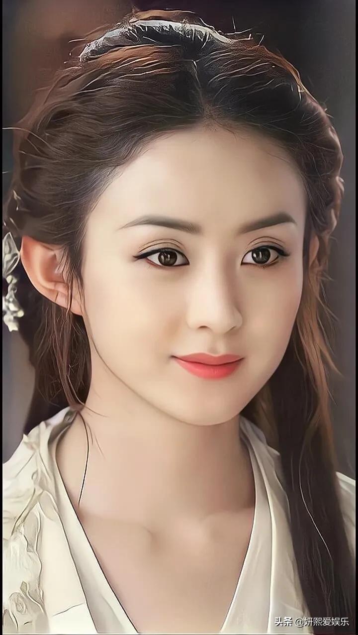 赵丽颖，清纯甜美，俏皮灵动