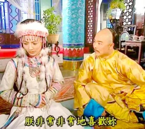 《还珠》香妃如果没有蒙丹会爱上乾隆，并和令妃正面“刚”吗？