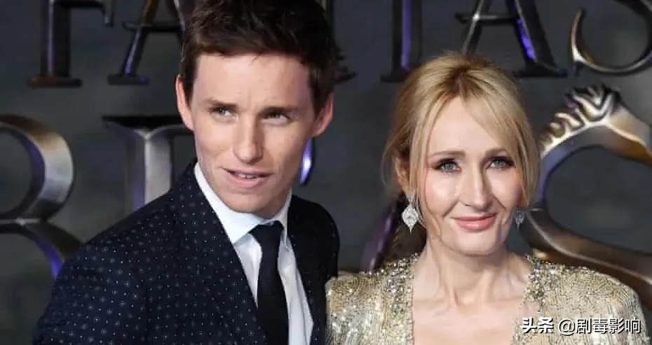 《哈利·波特20周年》：每一帧都是情怀，却成了2022开年最大闹剧