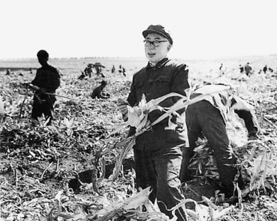 他年仅37岁就担任省委书记，高考数学不及格却被清华录取，活到99