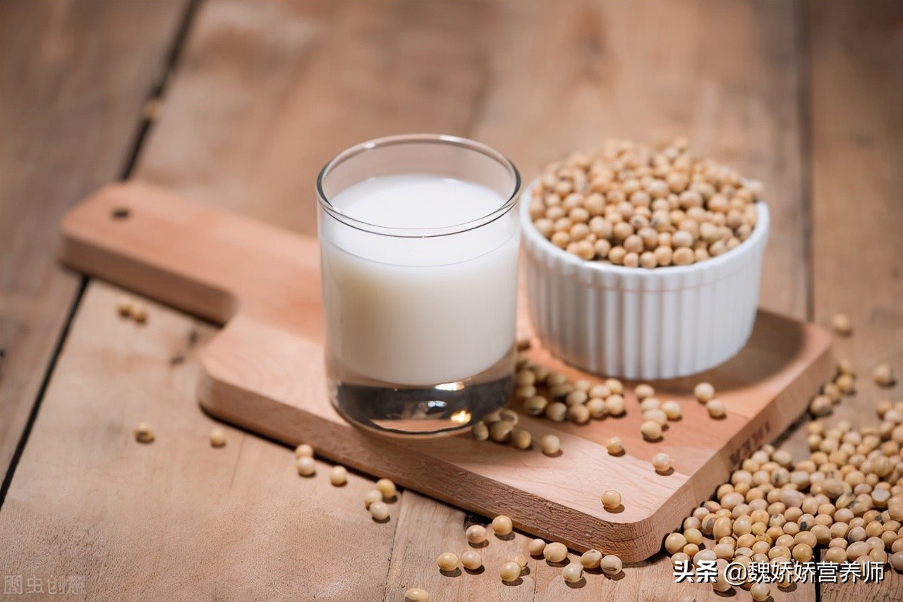 蛋白质每天应该吃多少？哪些食物富含优质蛋白质？