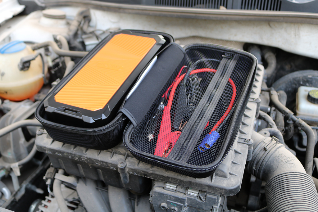 北方冬天必备 汽车电瓶强心剂—autowit超级电容汽车应急启动电源