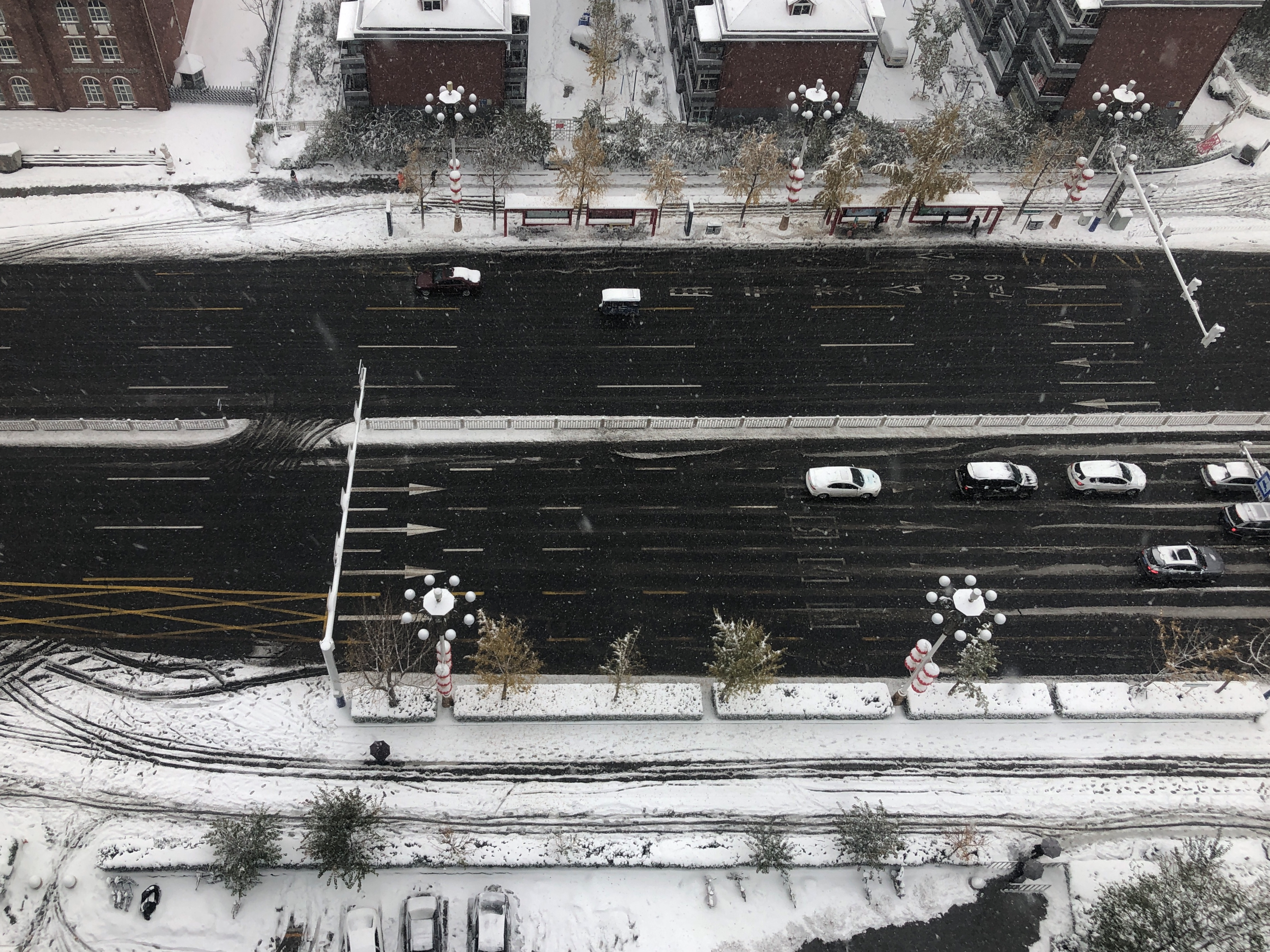 北方冬天必备 汽车电瓶强心剂—autowit超级电容汽车应急启动电源