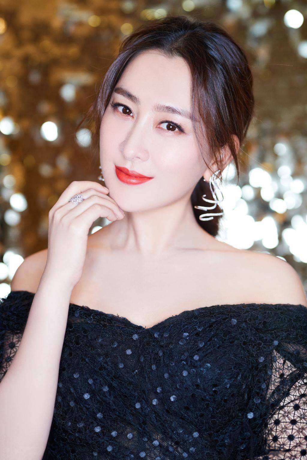 牡丹江顺丰快递招聘(这十位黑龙江女星太美) - 好工作