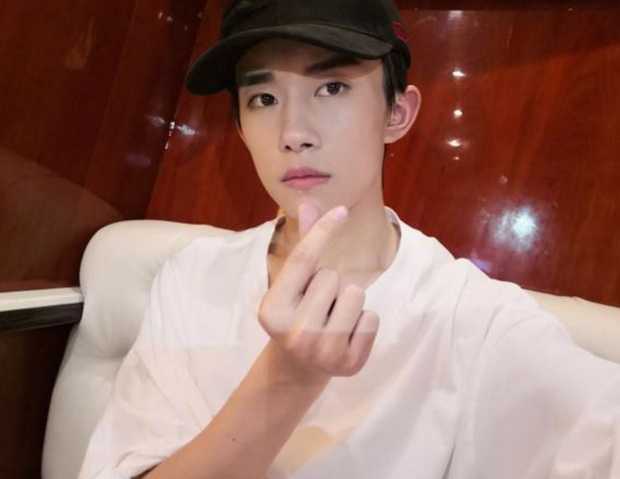 通知书上一串“神秘编号”，如果你是001，证明你和千玺一样优秀