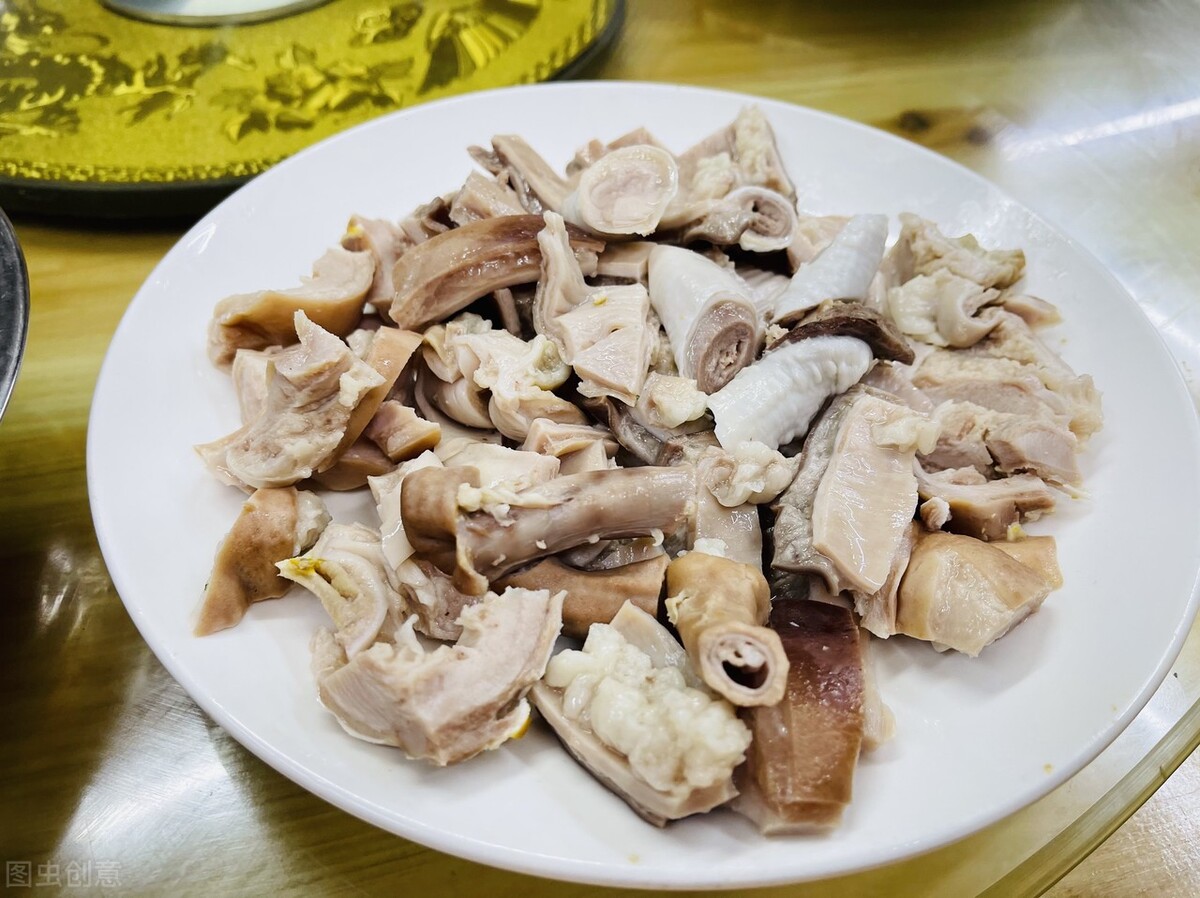 白醋清洗猪肚大肠去腥除腻，巧用妙招助瘦身，轻松打造平坦小腹