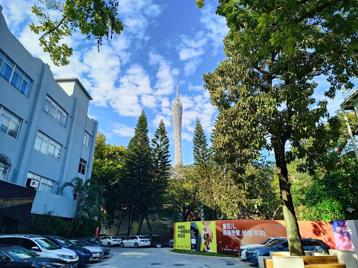 OPPO Reno7 Pro 评测：超感光猫眼镜头会发光