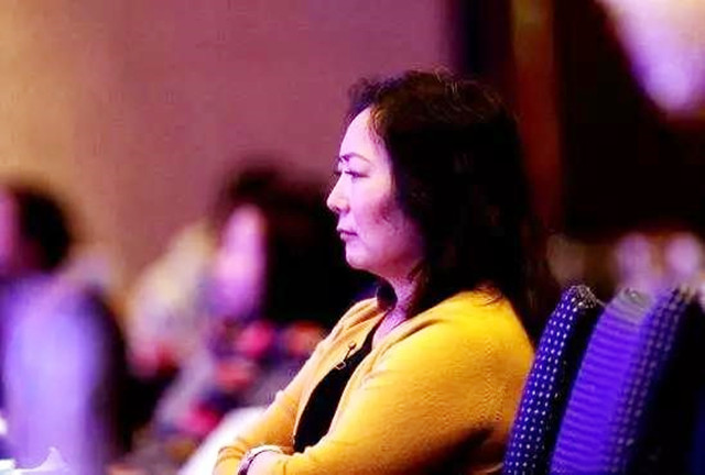 重庆富豪蔡奎：分走前妻200亿，买豪宅娶空姐，身价暴涨300亿
