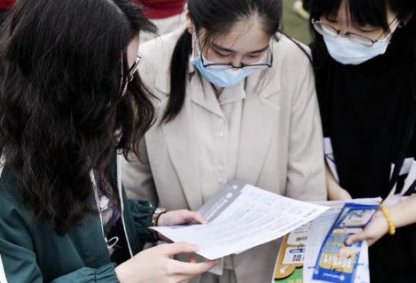 32个事业单位拟转为合同制，一劳永逸成为历史，几家欢喜几家愁