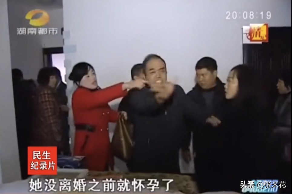 中年女子出轨男邻居，先生孩子后离婚，如今后悔不已