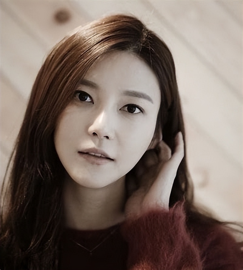 车艺莲：曾跟李东健热恋，却被迫为父亲背上10亿债务