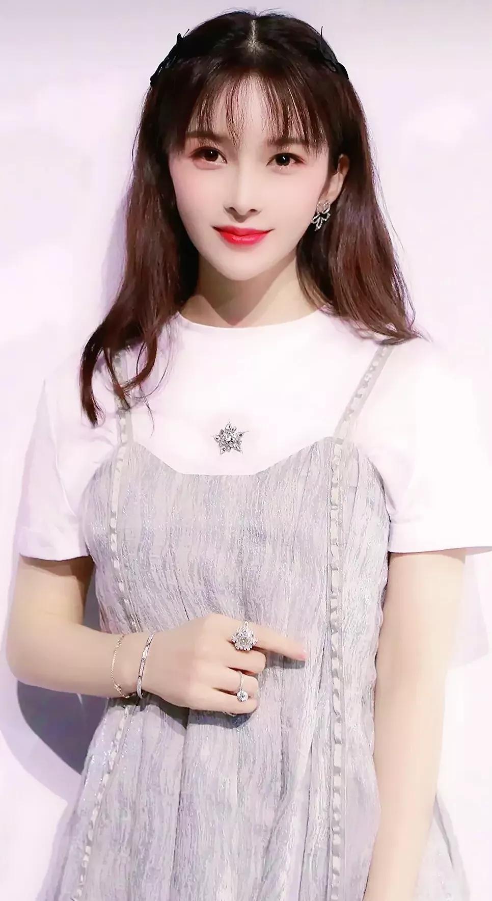 赵樱子日常穿搭