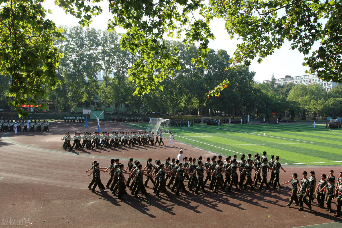 女孩初三成绩不好，又不想让她读职高，该怎么办？