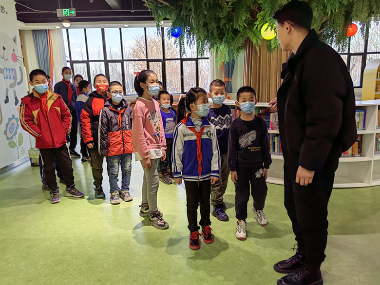 新疆兵团四师：“青年之家·红领巾学堂”开课啦！