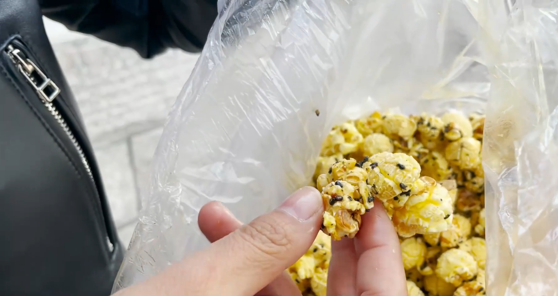 天价爆米花，一份260元，老板还说物有所值，不挣钱，你信吗