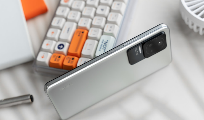 Redmi K50系列再次将门焊死，全球第一指日可待，库克又睡不好了