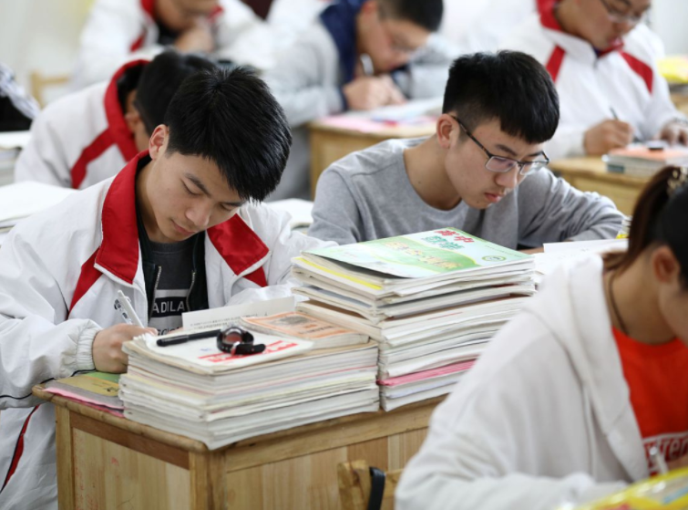 2022年高考迎新规，部分学生将无法参加高考，成绩再好也是徒劳