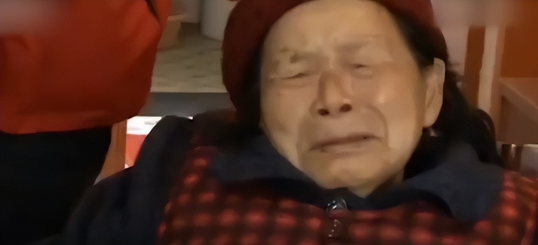 2013年，四川老太摔倒讹小孩，发毒誓证明没有撒谎，结果惨遭打脸