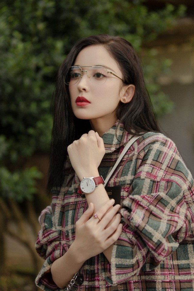 古力娜扎，时尚穿搭美拍，靓丽优雅