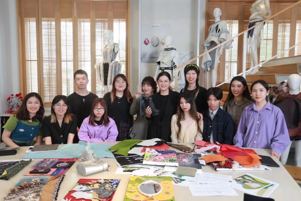 太惊艳！上海“最时尚”高校：多次登顶“超模冠军”，捧回国际“最高奖”！