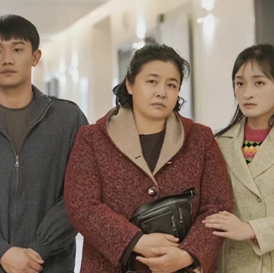 14位贤良的“妈妈专业户”女星，年轻时个顶个是美人坯子