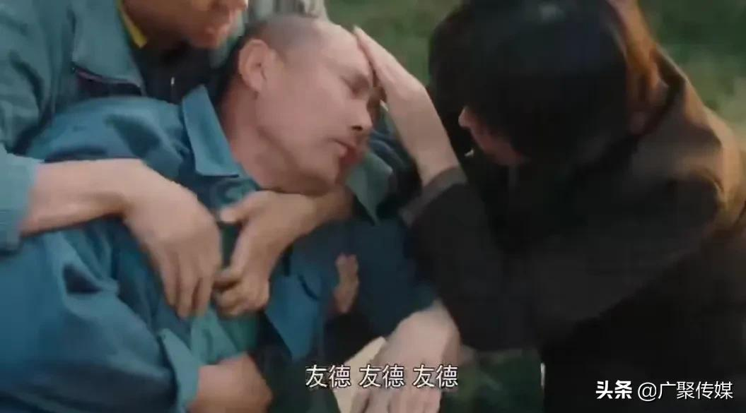 电视剧《幸福到万家》：万传家未经允许就把幸福家大棚给强拆了