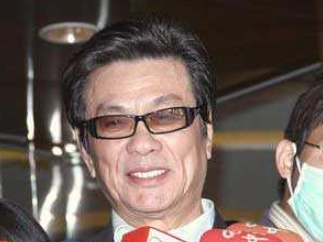 2017年，猪哥亮去世，生前背上数亿赌债，与女儿谢金燕互曝丑闻