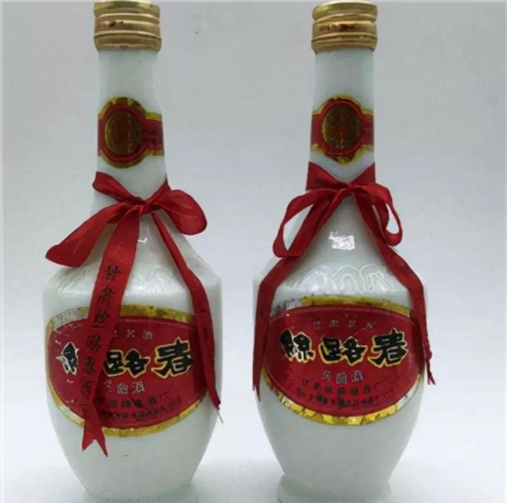 全国哪的白酒最好喝？经过评比，这6种白酒脱颖而出，有你家乡吗