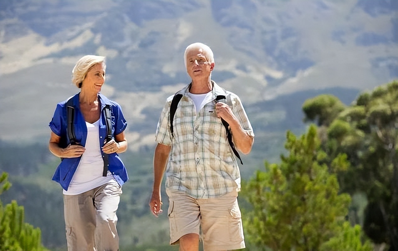 老人多走路或有助長壽？ 醫生：過了55歲，做這4件事或比運動重要