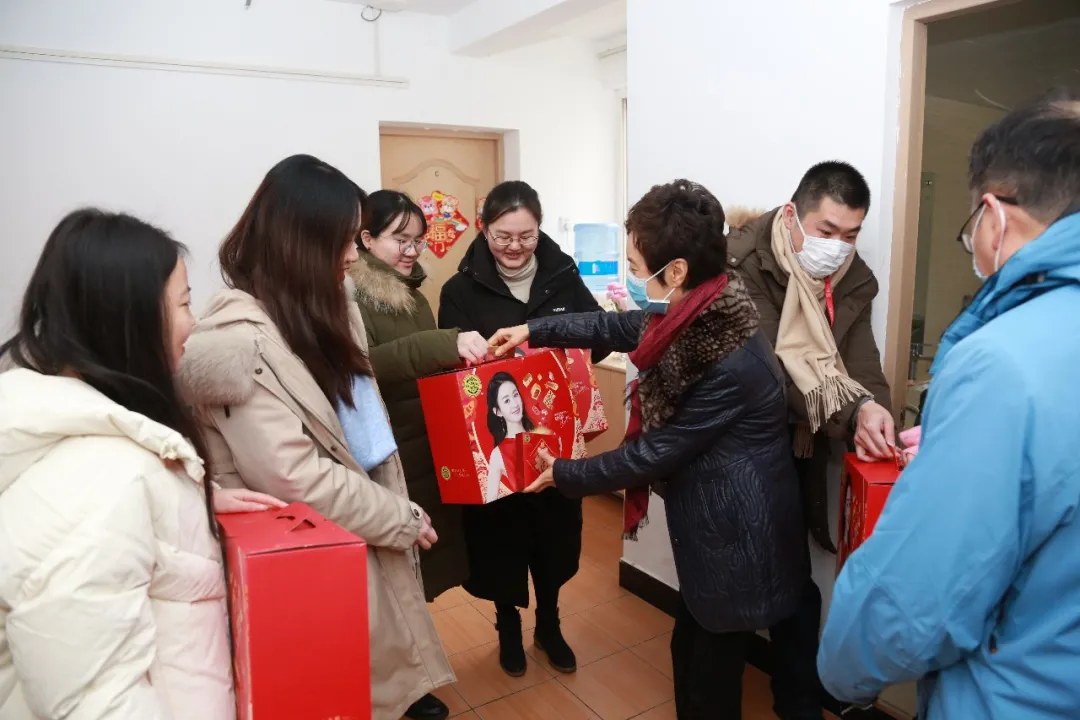 祥和乐活度新春,留校过节也温暖!