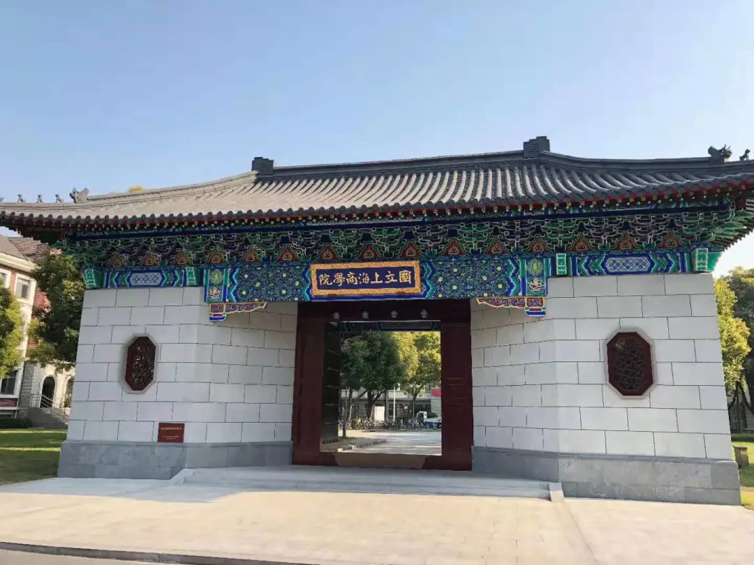 “最美车站”现身，2022上海网红打卡圣地，乘着地铁去旅行...