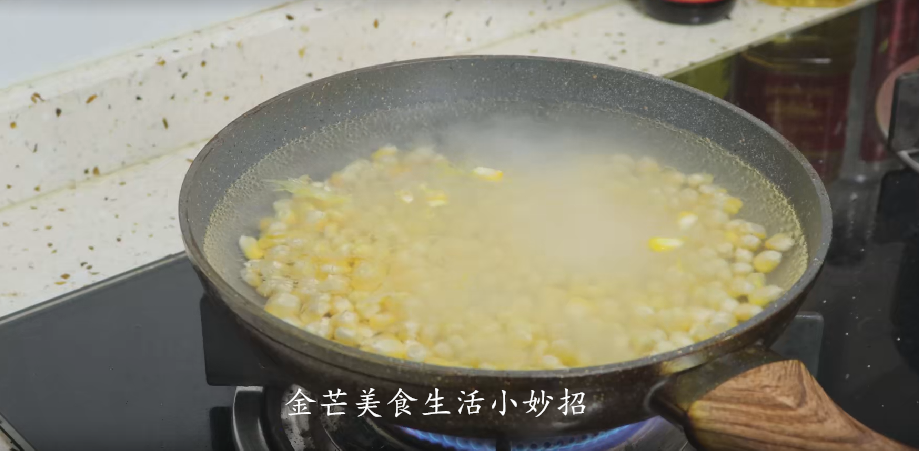 玉米怎么保存新鲜时间长（用这2种方法放一年玉米都新鲜）
