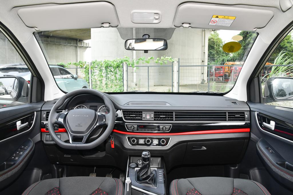 2022款东风风行SX6上市，5门7座SUV，起售价5.99万
